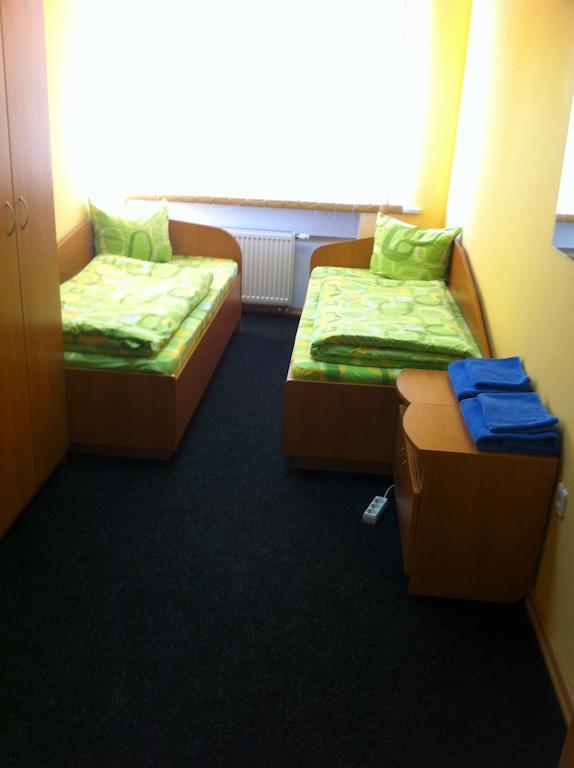 Molodizhniy Hostel Λβιβ Δωμάτιο φωτογραφία